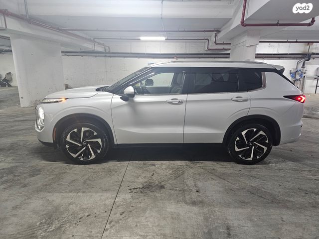 מיצובישי אאוטלנדר