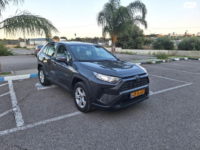 טויוטה RAV4
