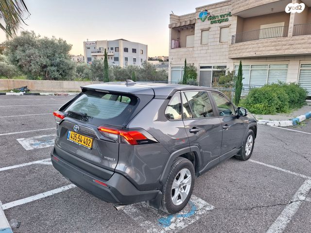 טויוטה RAV4