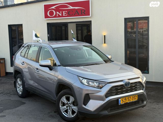 טויוטה RAV4