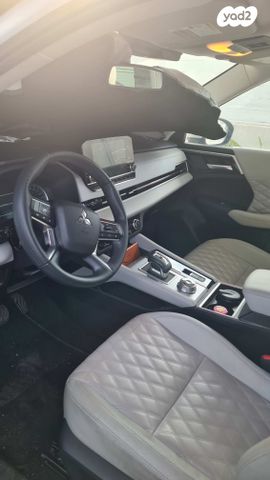 מיצובישי אאוטלנדר