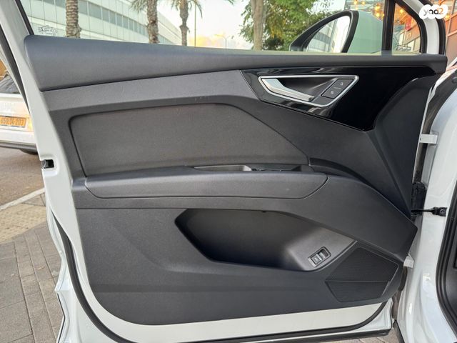 אאודי Q4 e-tron