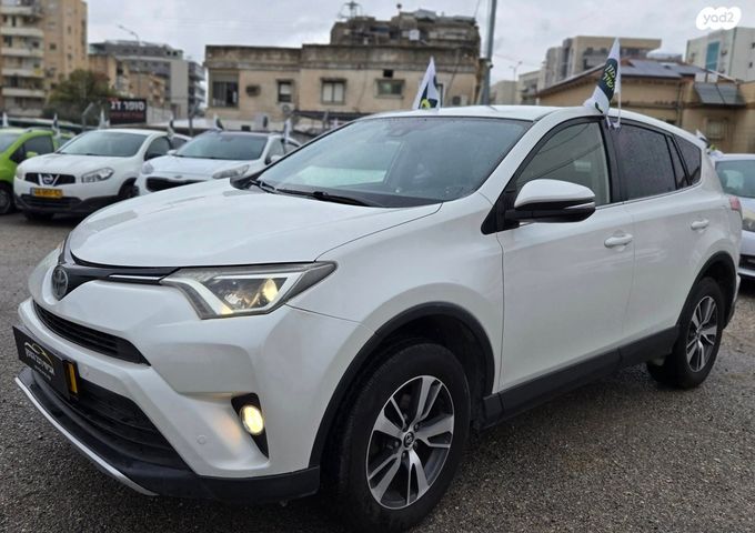 טויוטה RAV4