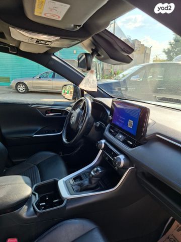 מודעת רכב טויוטה RAV4