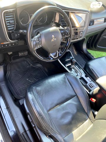 מיצובישי אאוטלנדר