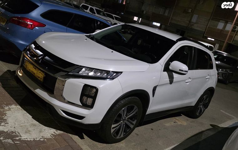 מודעת רכב מיצובישי ASX