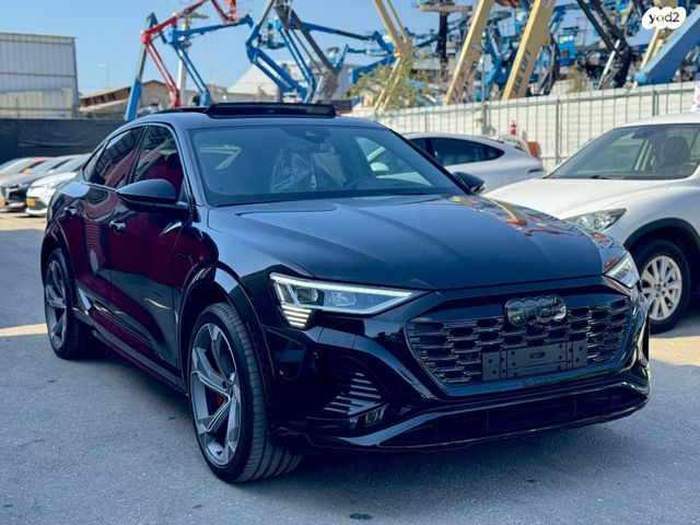 מודעת רכב אאודי Q8 e-tron