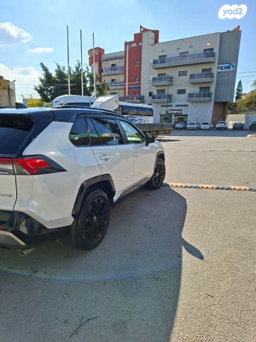 טויוטה RAV4