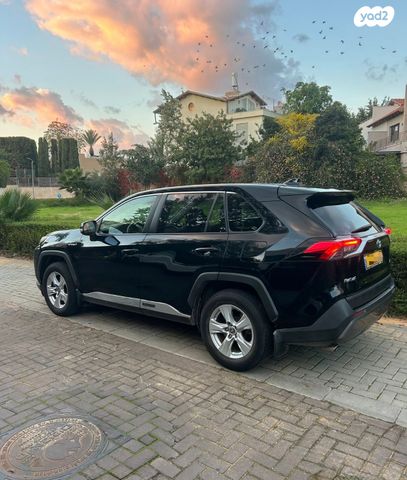 מודעת רכב טויוטה RAV4