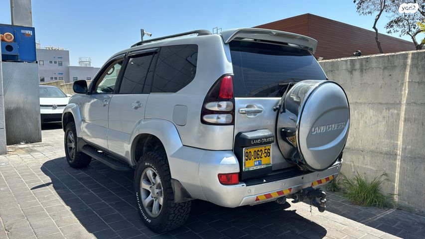 מודעת רכב טויוטה לנד קרוזר