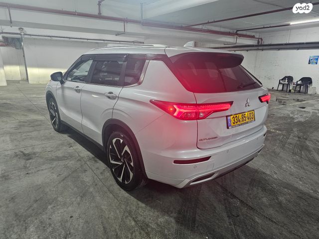 מיצובישי אאוטלנדר