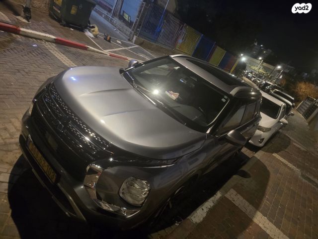 מיצובישי אאוטלנדר