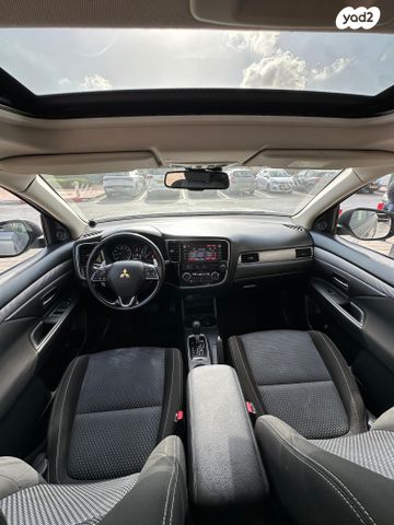 מיצובישי אאוטלנדר