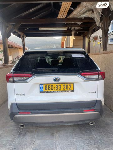 טויוטה RAV4