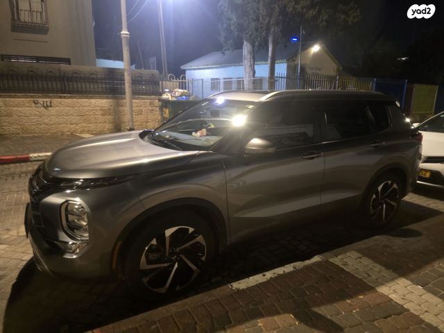 מיצובישי אאוטלנדר