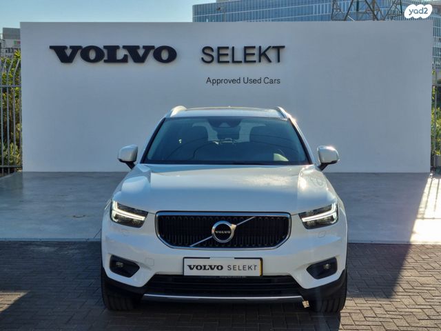 וולוו XC40
