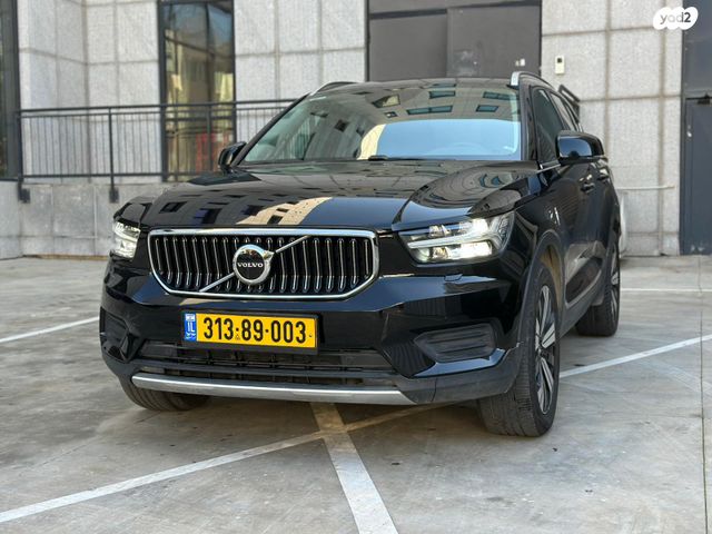 מודעת רכב וולוו XC40