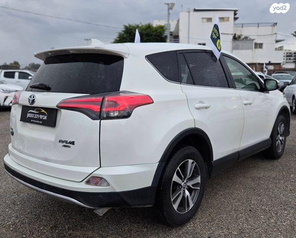 טויוטה RAV4