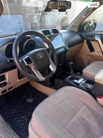 מודעת רכב טויוטה לנד קרוזר