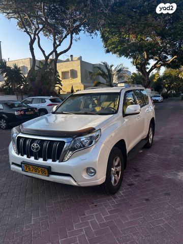 טויוטה לנד קרוזר