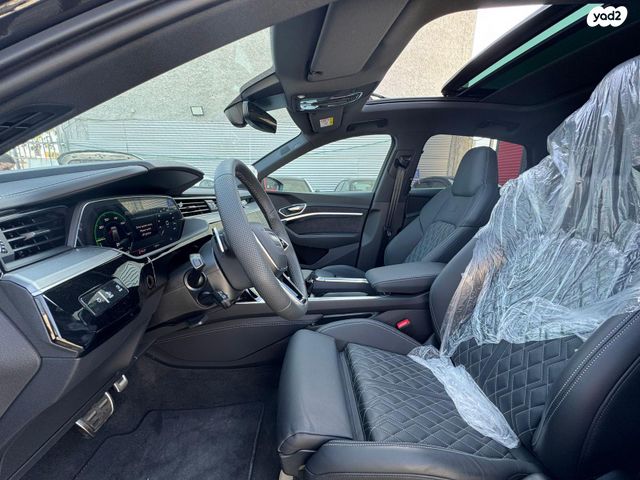 אאודי Q8 e-tron