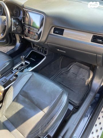 מיצובישי אאוטלנדר