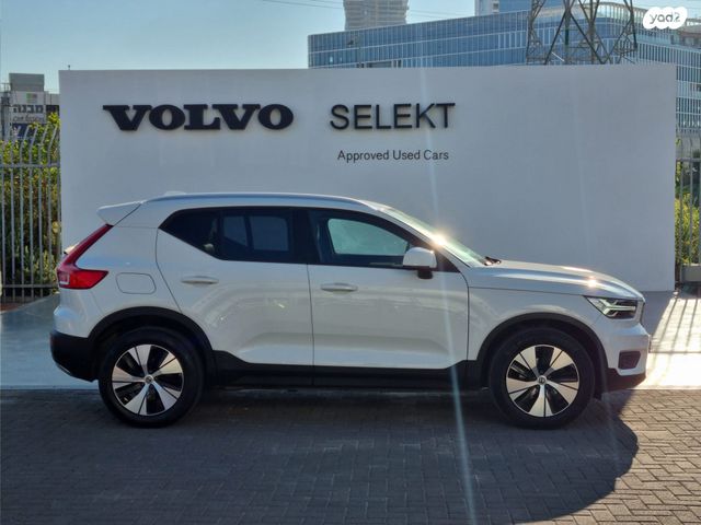 וולוו XC40