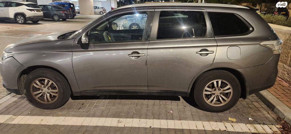 מיצובישי אאוטלנדר