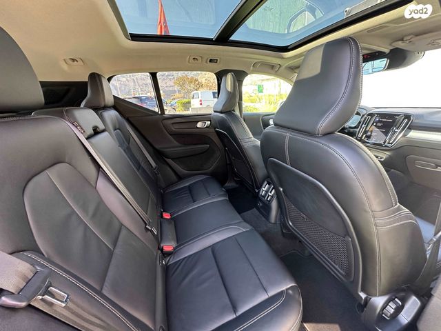 וולוו XC40