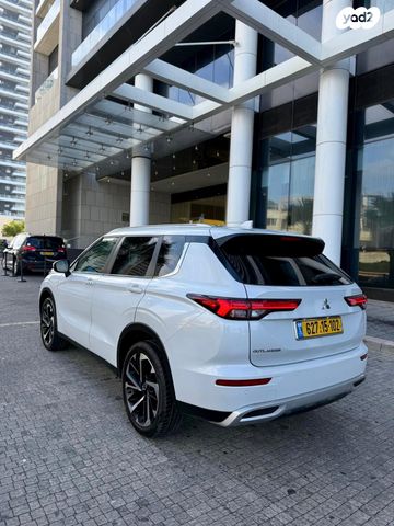 מיצובישי אאוטלנדר