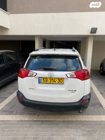 טויוטה RAV4
