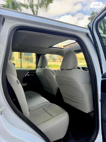 מיצובישי אאוטלנדר