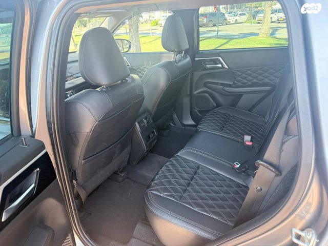 מיצובישי אאוטלנדר