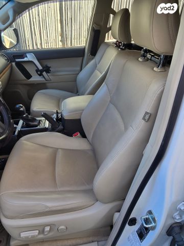 טויוטה לנד קרוזר