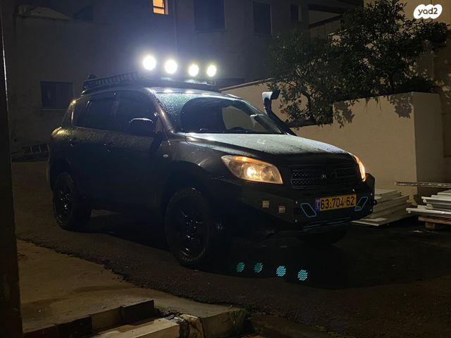 מודעת רכב טויוטה RAV4