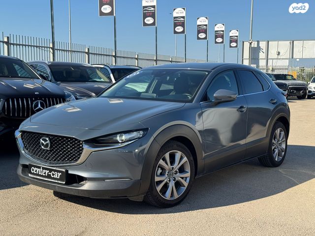 מודעת רכב מאזדה CX-30