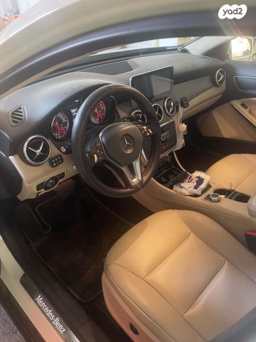 מרצדס-בנץ GLA