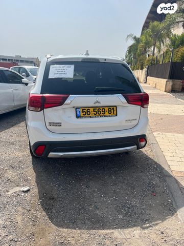 מיצובישי אאוטלנדר