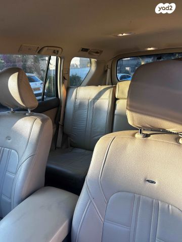 טויוטה לנד קרוזר