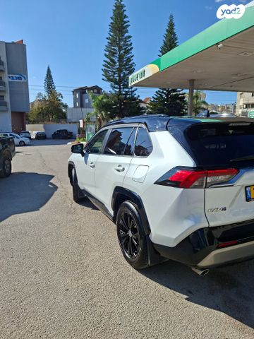 טויוטה RAV4