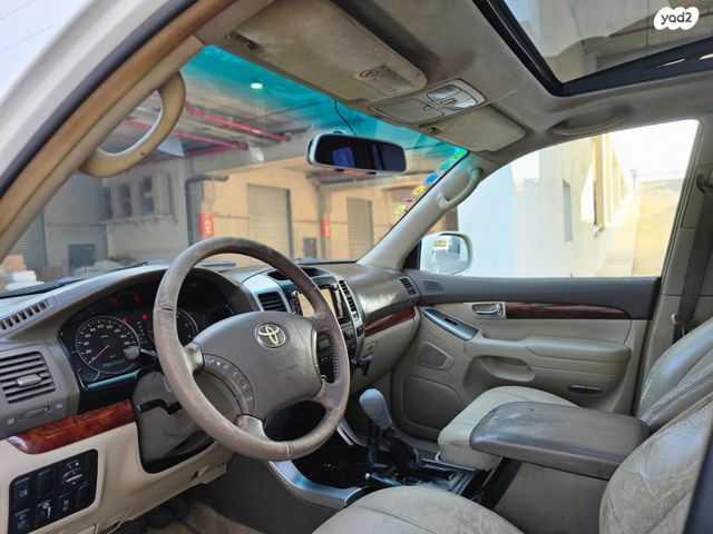 טויוטה לנד קרוזר