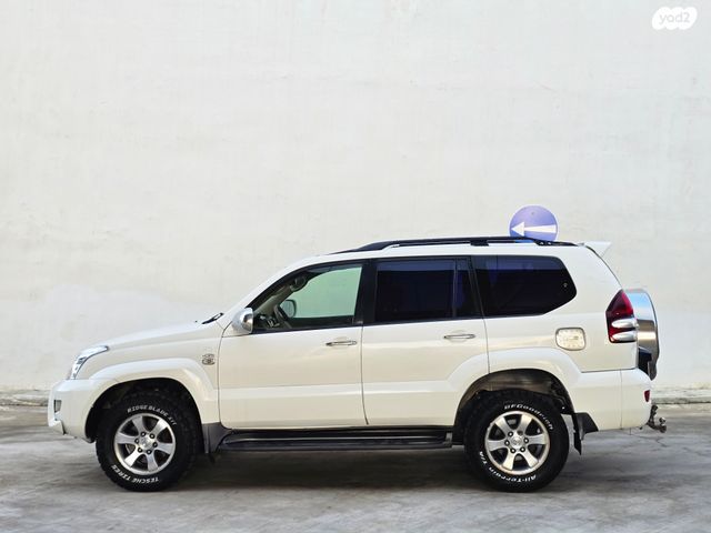 טויוטה לנד קרוזר