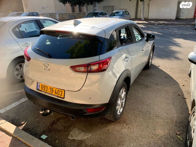 מודעת רכב מאזדה CX-3