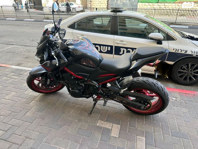 מודעת רכב קאוואסאקי Z900