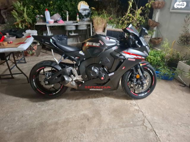 הונדה CBR1000RR