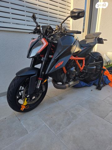 מודעת רכב KTM Naked Super Duke 1290R