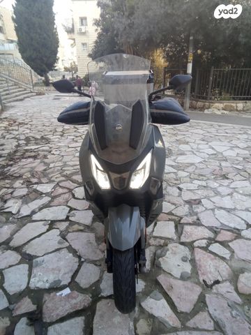 מודעת רכב סאן יאנג ג'וירייד 300 16