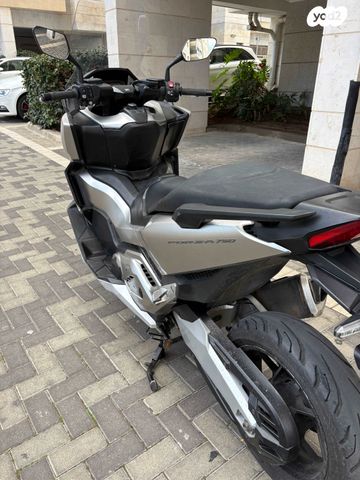 הונדה פורזה 750