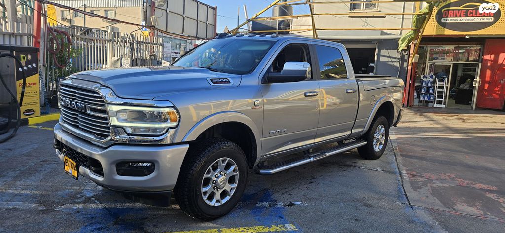 מודעת רכב דודג'