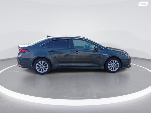 טויוטה קורולה